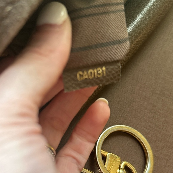 Louis Vuitton Artsy MM Monogram Empreinte Bag - Picture 12 of 16